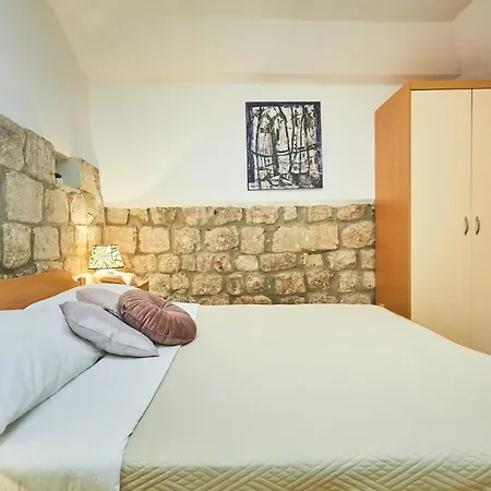 Apartamento Astor Studio 2 *